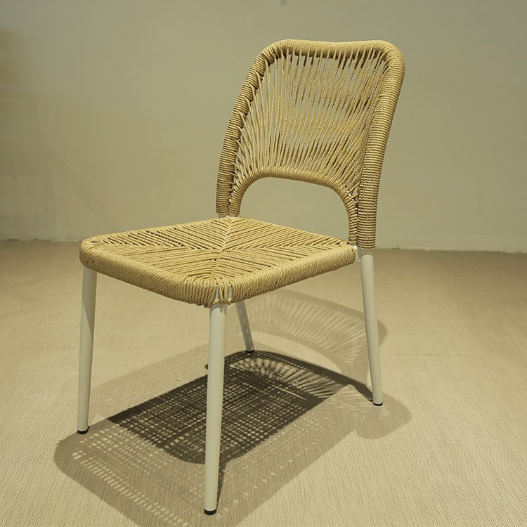 Ghế sân vườn khung nhôm đan dây rope hiện đại, màu vàng cát