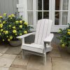 Ghế sân vườn gỗ trắng kiểu Adirondack đặt ngoài trời, phù hợp sân vườn ban công