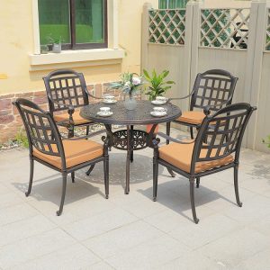 Bộ bàn ghế sân vườn nhôm đúc 4 ghế lưng vuông, nệm vàng nâu, bàn tròn ngoài trời