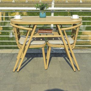 Bộ bàn ghế sân vườn nhôm giả gỗ 3 món, thiết kế nhỏ gọn cho ban công