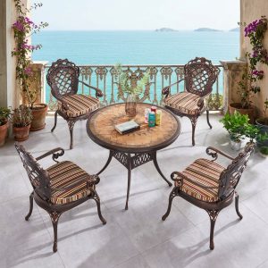 Bộ bàn ghế sân vườn nhôm đúc 5 món, mặt bàn mosaic, nệm sọc, đặt ngoài ban công view biển sang trọng