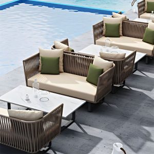 Bộ sofa sân vườn khung nhôm dây rope, nệm be, bàn kính cạnh hồ bơi ngoài trời