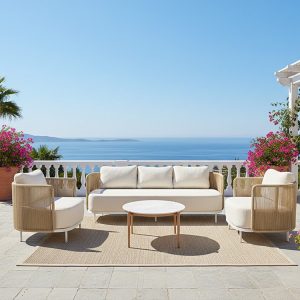 Bộ sofa sân vườn khung nhôm đan dây rope, nệm kem, view biển sang trọng