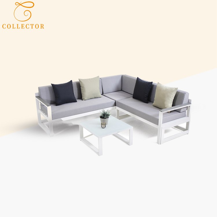 Bộ sofa sân vườn góc L khung nhôm trắng, nệm ghi, bàn kính cường lực hiện đại