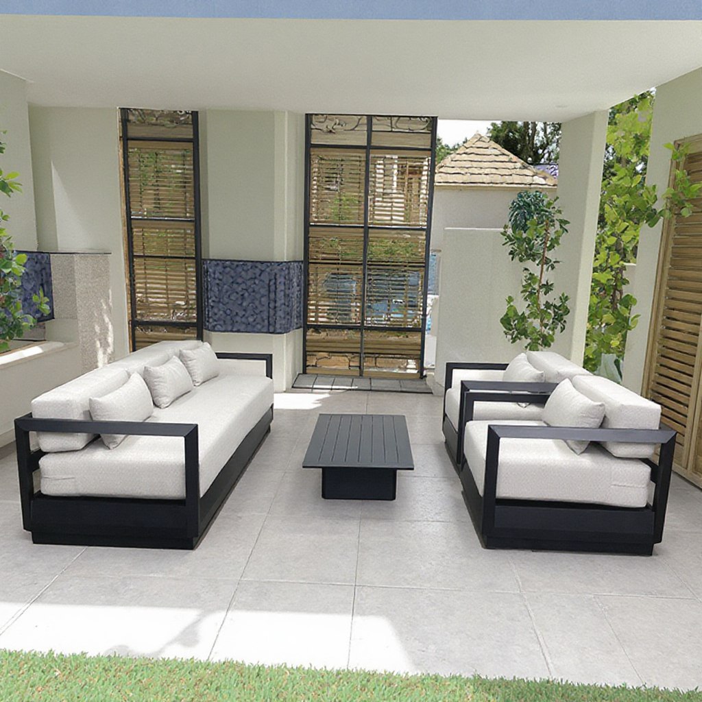 Bộ sofa sân vườn khung nhôm, nệm màu sáng, đặt trong không gian ngoài trời sang trọng
