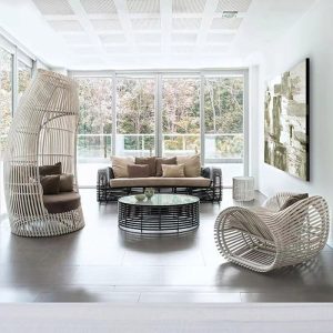 Bộ sofa sân vườn hiện đại khung nhôm, đan dây giả mây, gồm sofa dài, ghế đơn, bàn kính và ghế tổ chim độc đáo.