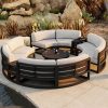 Bộ sofa sân vườn nhôm sơn tĩnh điện dạng tròn, nệm ghi sáng, gồm bàn trà và bàn phụ, đặt cạnh hồ bơi ngoài trời