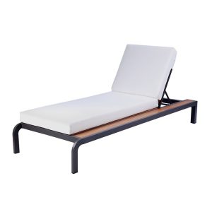 Ghế tắm nắng ngoài trời khung nhôm mặt gỗ teak có nệm trắng hiện đại