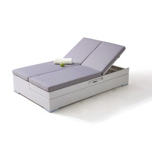 Giường tắm nắng đôi ngoài trời nhựa giả mây trắng, nệm xám, lưng tựa điều chỉnh