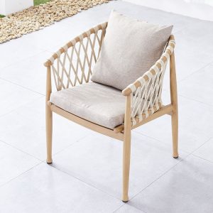 Ghế sân vườn khung giả gỗ, dây rope đan tay, nệm dày màu ghi sáng