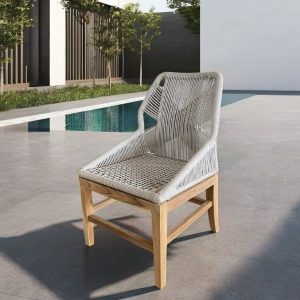 Ghế ăn ngoài trời hiện đại cạnh hồ bơi, khung gỗ teak, dây rope xám