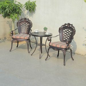 Bộ bàn ghế nhôm đúc ngoài trời 3 món, có nệm sọc, họa tiết cổ điển sang trọng
