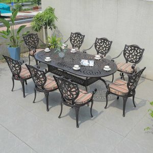 Bộ bàn ăn ngoài trời nhôm đúc 8 ghế, tựa lưng hoa văn cổ điển, nệm sọc đỏ đen