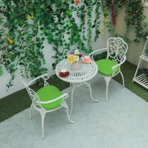 Bộ bàn ghế ngoài trời nhôm đúc 2 ghế 1 bàn tròn, nệm xanh lá nổi bật