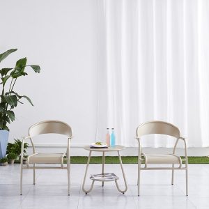 Bộ bàn ghế nhôm ngoài trời 3 món với ghế tựa lưng cong, phong cách hiện đại