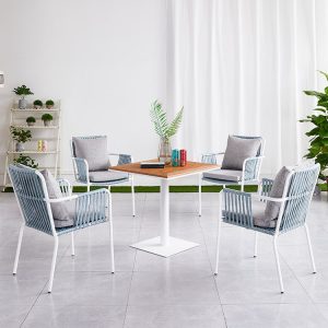 Bộ bàn ghế ngoài trời 4 ghế dây rope xanh xám, khung trắng, bàn vuông mặt gỗ, phong cách hiện đại