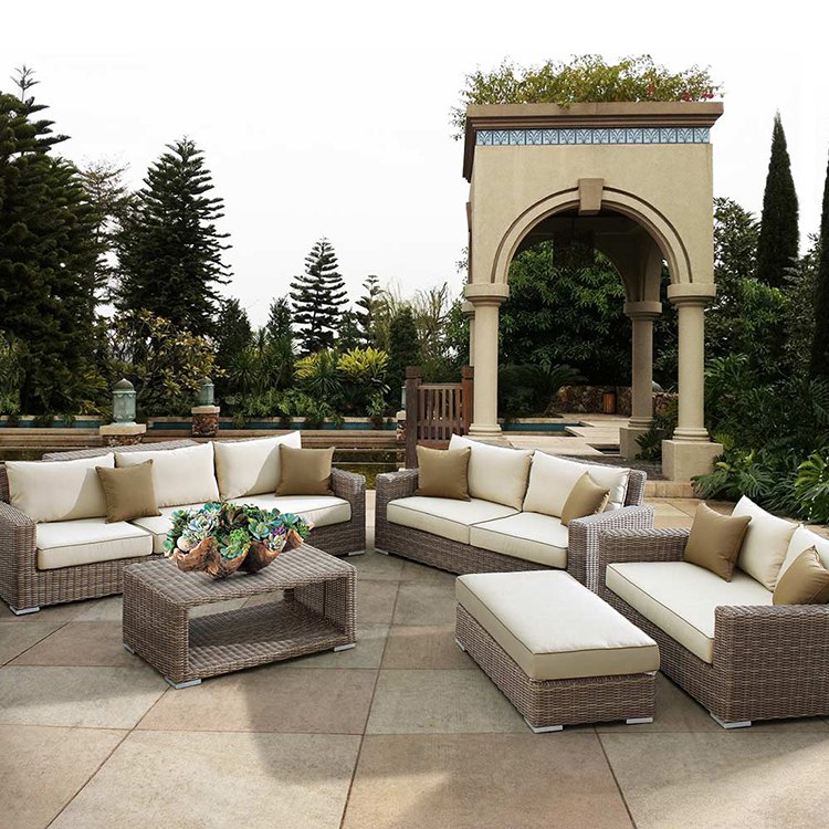 Bộ sofa sân vườn giả mây cao cấp, gồm sofa dài, ghế đơn, bàn trà và đôn, phù hợp không gian ngoài trời