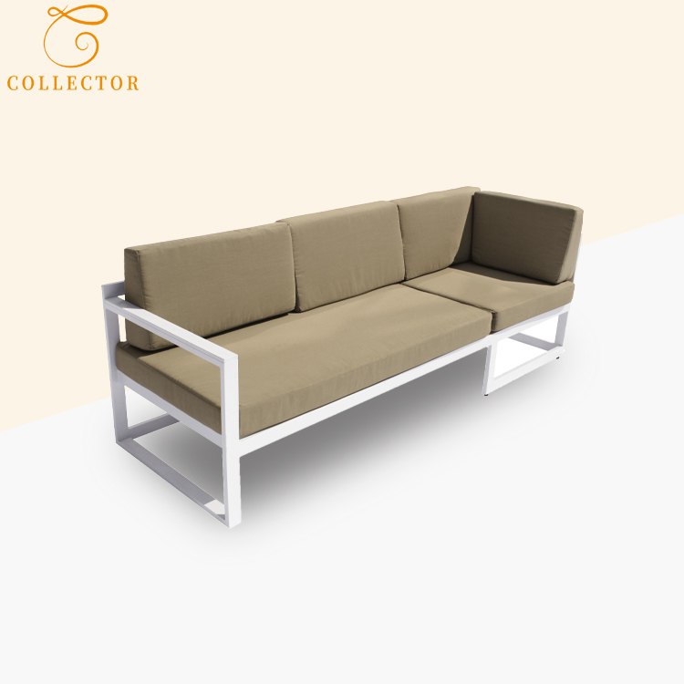 Ghế sofa góc ngoài trời khung nhôm trắng, nệm dày màu nâu be hiện đại