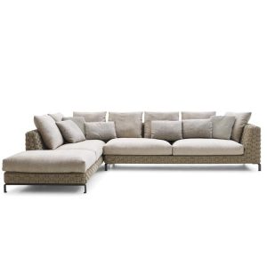 Sofa góc L ngoài trời đan rope màu be, nệm dày êm ái, phong cách hiện đại sang trọng.