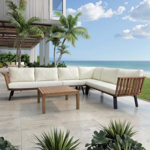 Bộ sofa sân vườn góc L hiện đại, nệm kem, bàn trà gỗ, view biển sang trọng