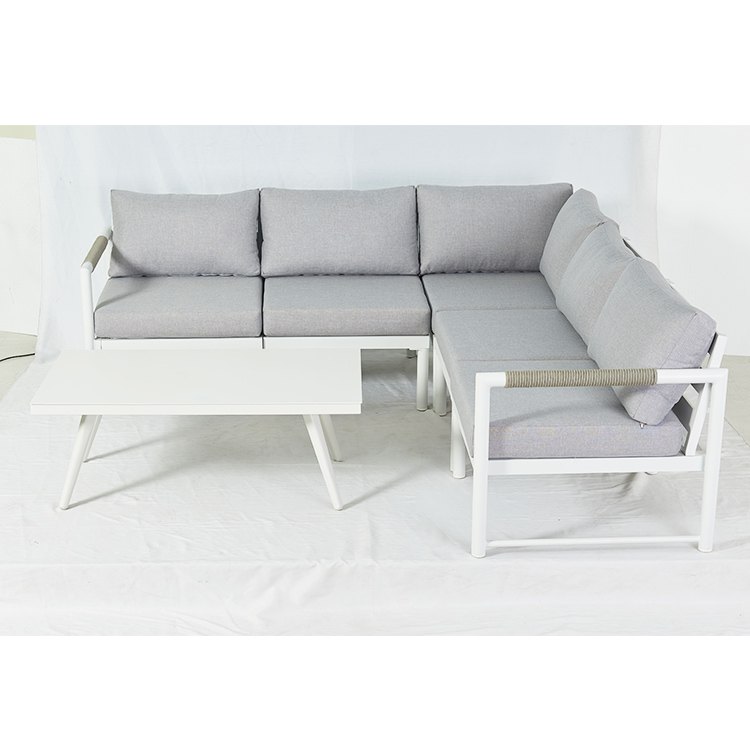Bộ sofa sân vườn góc L và bàn trà chụp studio, rõ chi tiết sản phẩm