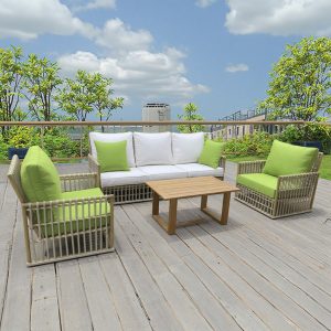 Sofa ngoài trời 4 món hiện đại, nệm trắng xanh, bàn trà gỗ trên sàn gỗ ngoài trời