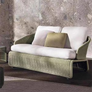 Sofa đôi ngoài trời đan dây màu xanh rêu, nệm dày màu trắng, phong cách hiện đại