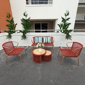 Bộ bàn ghế sân vườn dây rope đỏ gạch, phối gối sọc xanh, phù hợp ban công, sân thượng
