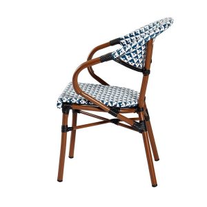 Góc nhìn ngang ghế cafe ngoài trời khung nhôm giả gỗ, đan dây nhựa caro