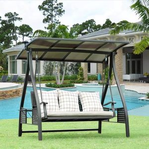 Xích đu ngoài trời 3 chỗ, khung sắt đen, mái che kính, nệm kem, gối caro, đặt cạnh hồ bơi