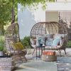 Bộ ghế lồng trứng ngoài trời đặt sân vườn, phối gối trang trí phong cách Bohemian