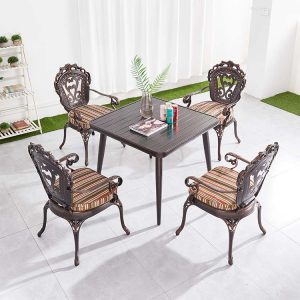 Bộ bàn ăn sân vườn nhôm đúc mặt vuông, 4 ghế tựa lưng cao, nệm sọc nhiều màu