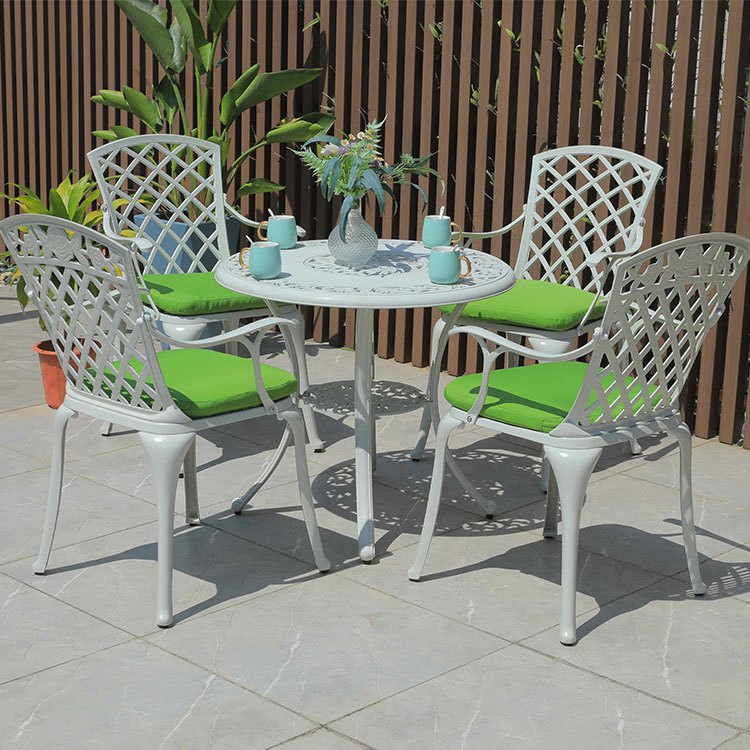 Bộ bàn ghế nhôm đúc ngoài trời, 4 ghế lưng đan hoa văn, bàn tròn nhỏ gọn