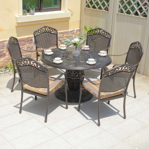 Bộ bàn ghế sân vườn nhôm đúc 6 ghế, lưng ghế hoa văn và lưới, nệm sọc vàng