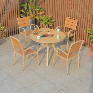 Bộ bàn ghế sân vườn nhôm 4 ghế nan gỗ cong, bàn tròn tích hợp bếp nướng BBQ