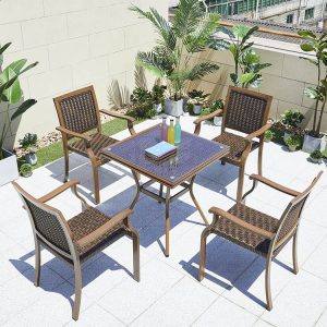 Bộ bàn ghế ngoài trời 4 ghế khung nhôm giả mây màu nâu, bàn vuông mặt kính, thích hợp sân thượng