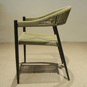 Ghế sân vườn dây rope nhìn ngang, thiết kế lưng cong ôm lưng