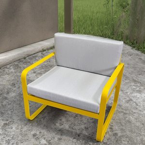 Ghế đơn sân vườn nhôm vàng, nệm ghi, phong cách hiện đại