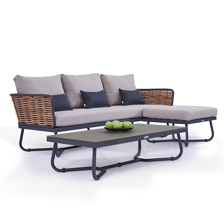 Bộ sofa nhôm đan mây giả, nệm ghi xám, bàn trà kính sang trọng