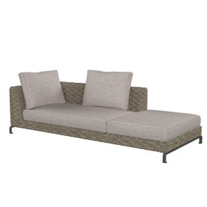 Ghế sofa module ngoài trời đan rope, nệm màu ghi nhạt, phù hợp sân vườn hoặc ban công.