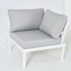 Ghế góc sofa ngoài trời, nệm dày màu ghi, khung nhôm trắng