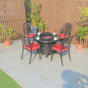 Bộ bàn ghế nhôm đúc ngoài trời 4 ghế tựa hoa văn, nệm đỏ, bàn tròn có bếp nướng BBQ
