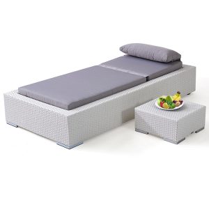Ghế tắm nắng ngoài trời nhựa giả mây trắng, nệm ghi xám nhìn ngang