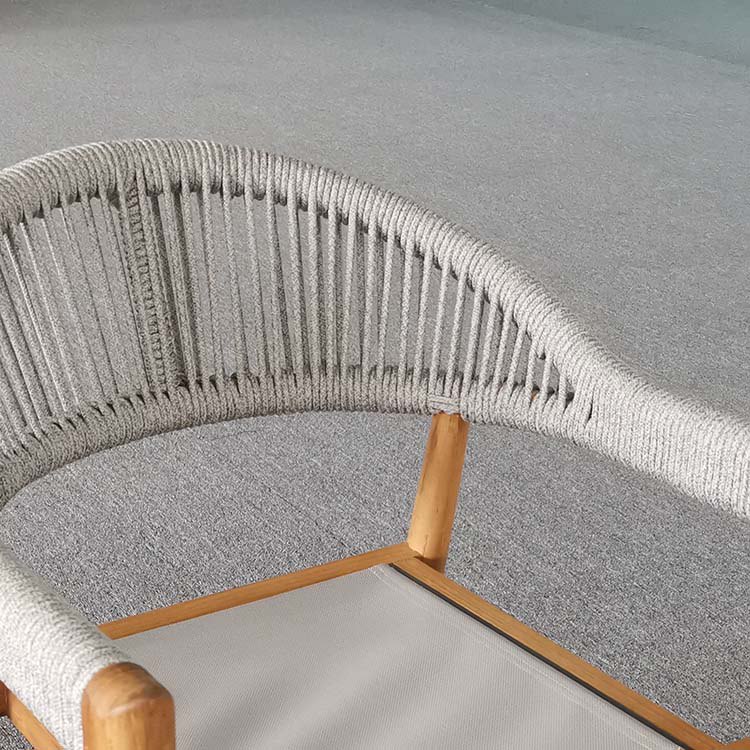 Cận cảnh tựa lưng ghế đan dây rope chắc chắn, thẩm mỹ