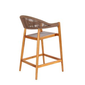 Ghế bar ngoài trời nhìn chéo sau, dây đan bo cong đẹp mắt