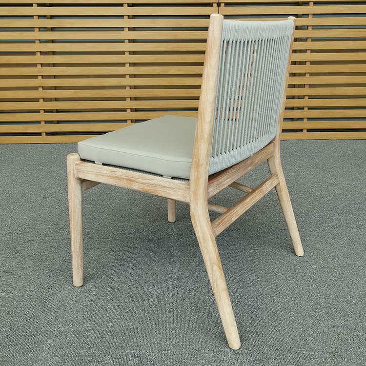 Góc chéo sau ghế ăn ngoài trời, khung gỗ teak, dây rope