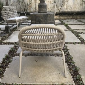 Mặt sau ghế sân vườn nhôm đan dây rope, phối cảnh sân vườn