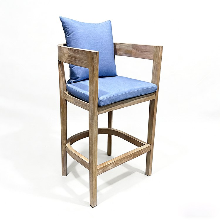 Ghế bar ngoài trời phong cách hiện đại, nệm xanh dương, khung gỗ sáng