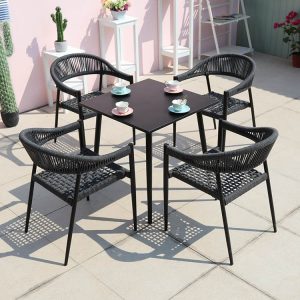 Bộ bàn ghế ngoài trời 4 ghế dây rope, bàn vuông đen, phong cách hiện đại trẻ trung