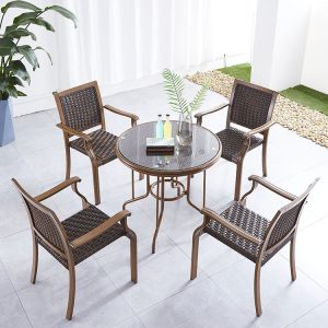 Bộ bàn ghế sân vườn 5 món mặt kính tròn, khung nhôm giả gỗ, dây nhựa giả mây